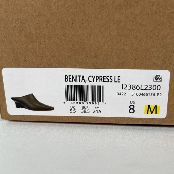 NWB VINCE. GENUINE LEATHER BENITA, CYPRESS LE Wedge Mules Slip-On Styling Sz 8 - Picture 16 of 16